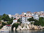 JustGreece.com Met the boot to Skiathos town Photo 8 - Foto van JustGreece.com